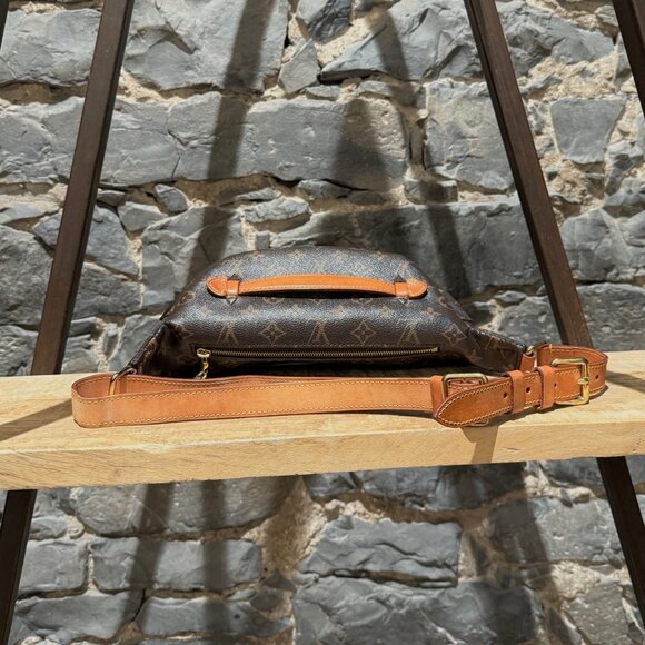 Louis Vuitton 2019 Brown Monogram Bum Bag - Picture 4 of 15